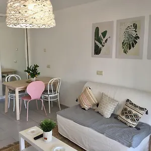 Apartment Luxury Estudio En Playa Roca A Primera Linea Del Mar